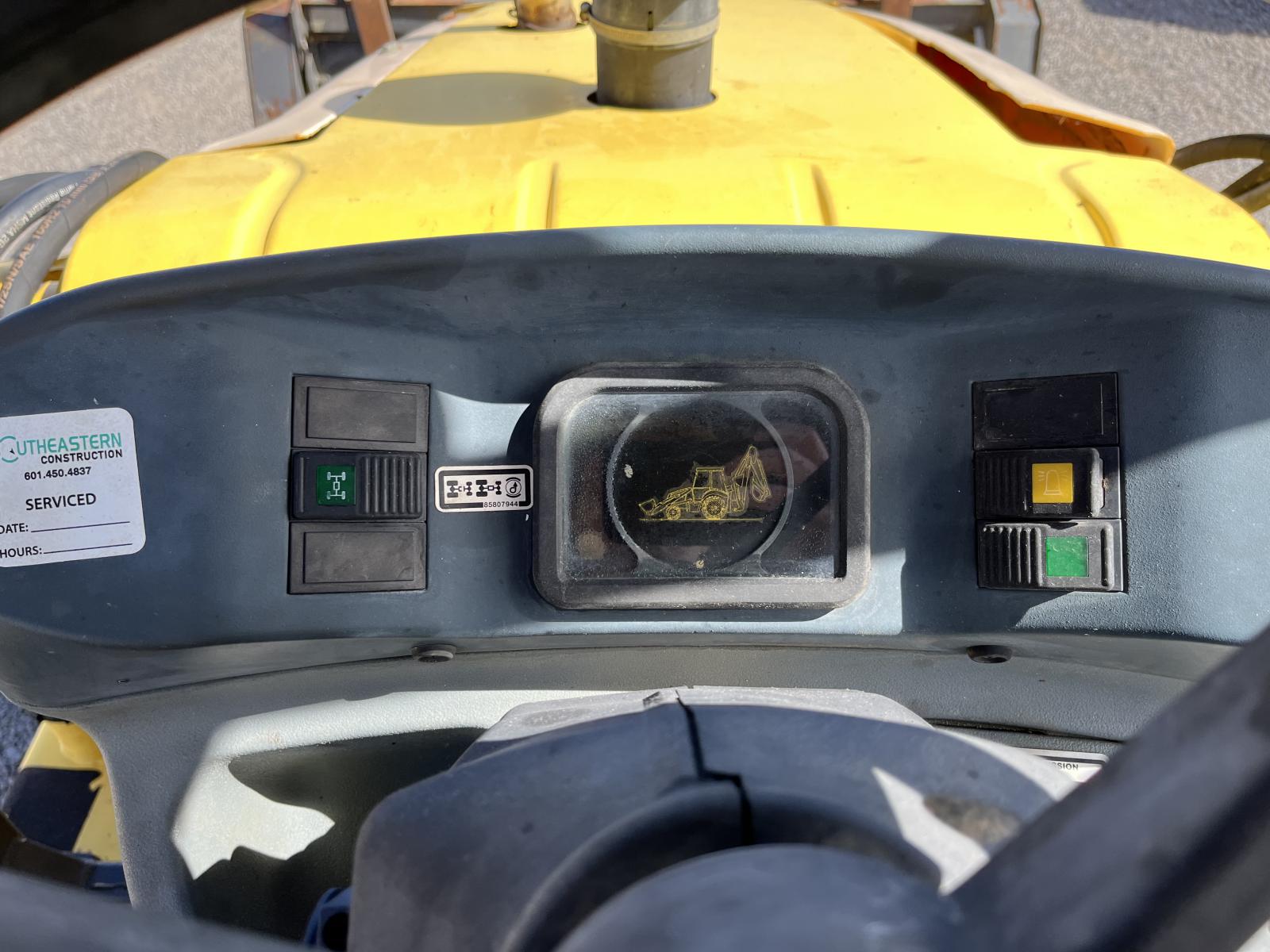 ./imagenes/INVOICE/2019/16356/RETROEXCAVADORA NEW HOLLAND LB75B (35).JPG